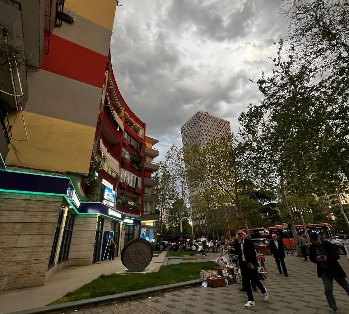 Tirana Skanderbeg Corner Flat Appartement